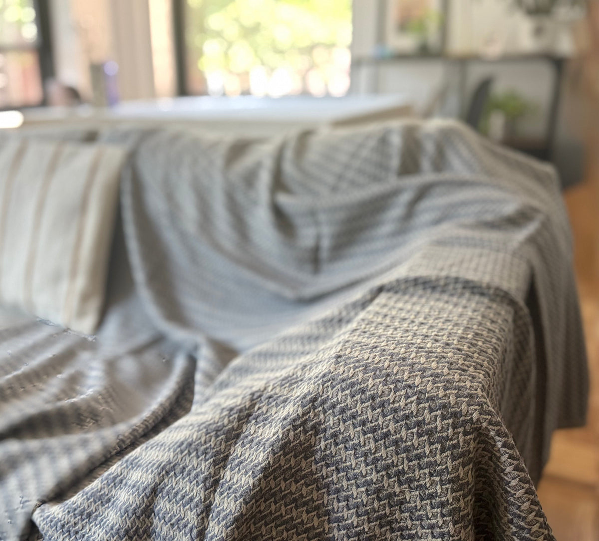 Bosphore Throw Blanket